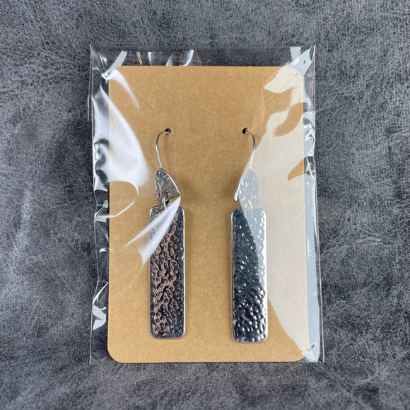 ASTER Jewelry, Yarrow Drop Earrings in Silver from Rocksbox - Picture 6 of 7